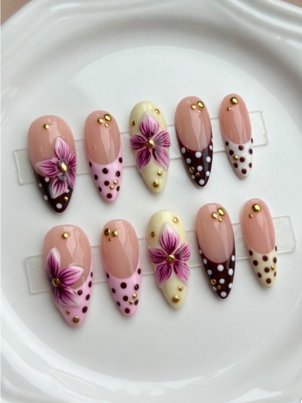 Floral Pink & Cream Press-On Nail Set with Gold Accents